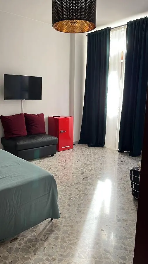 Guest house Suite Cado Dalle Nubi 3 O 4 Posti Letto Con Bagno Privato E Doccia Idromassaggio Bari